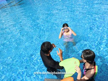 Bộ sưu tập học viên và đôi ngũ huấn luyện viên của Trung Tâm Dạy Bơi Kèm Riêng Phạm Tuân